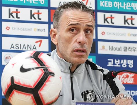 korea football coach.